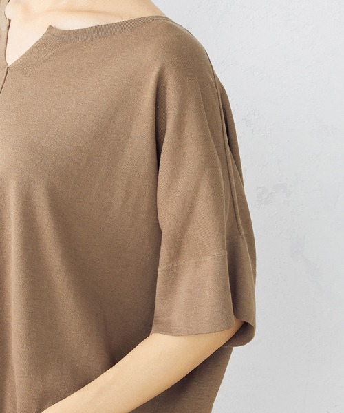 COMME CA ISM（コムサイズム）の「キーネック　ニット（ニット/セーター・レディース・ブラック/モカ・MEDIUM/LARGE）」の10枚目の写真