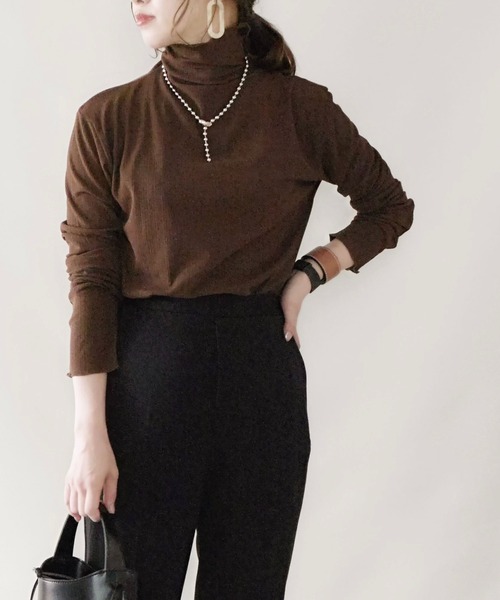 AMERICAN HOLIC（アメリカンホリック）の「テレコハイネックカットプルオーバー（Tシャツ/カットソー・レディース・アイボリー/ライトグレー/ブラック/ブラウン/サックスブルー・M/L）」の4枚目の写真