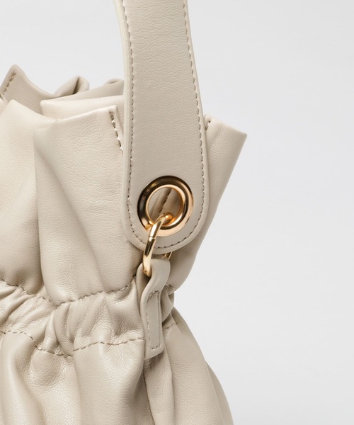 SENSE OF PLACE by URBAN RESEARCH（センスオブプレイスバイアーバンリサーチ）の「2WAYギャザーショルダーバッグ（ショルダーバッグ・レディース・アイボリー/ブラック/モカ・ONE）」の12枚目の写真