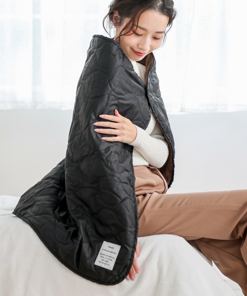 ALTROSE（アルトローズ）の「4WAY キルトブランケット [WEEKEND]（ブランケット・レディース・カーキ/ブラック/キャメル/ネイビー/ライトベージュ/ダークグレー・FREE）」の21枚目の写真