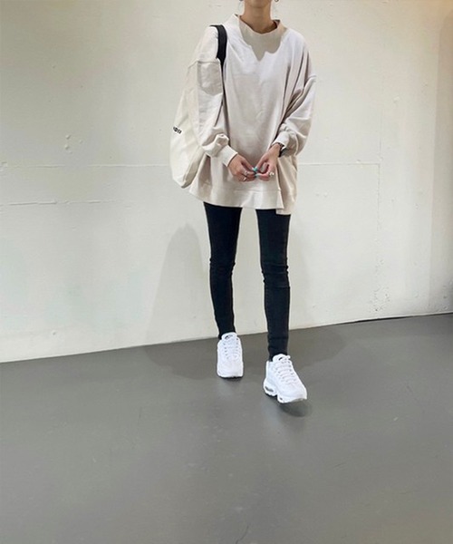 rectangle by ryon(レクタングルバイリョン)の「【rectangle by ryon】バックレースアッププルオーバー(スウェット・レディース・ネイビー/グレイッシュベージュ・FREE)」の4枚目の写真