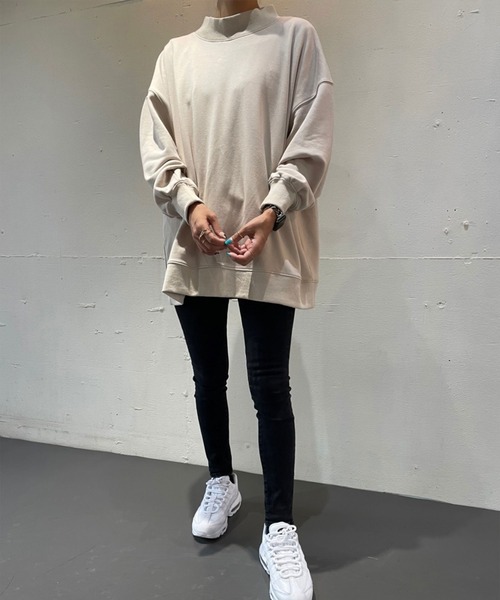 rectangle by ryon(レクタングルバイリョン)の「【rectangle by ryon】バックレースアッププルオーバー(スウェット・レディース・ネイビー/グレイッシュベージュ・FREE)」の3枚目の写真