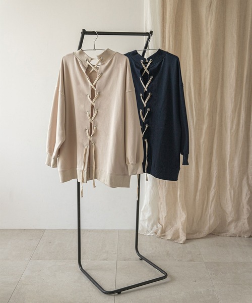 rectangle by ryon(レクタングルバイリョン)の「【rectangle by ryon】バックレースアッププルオーバー(スウェット・レディース・ネイビー/グレイッシュベージュ・FREE)」の5枚目の写真