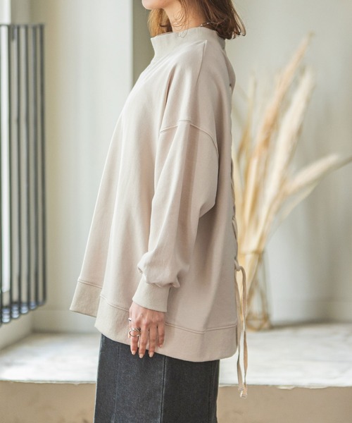 rectangle by ryon(レクタングルバイリョン)の「【rectangle by ryon】バックレースアッププルオーバー(スウェット・レディース・ネイビー/グレイッシュベージュ・FREE)」の9枚目の写真
