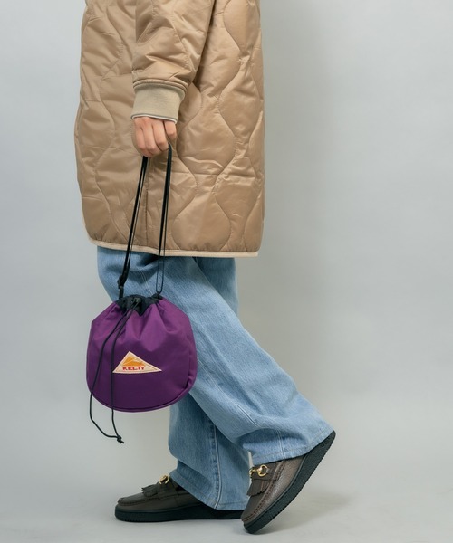 KELTY（ケルティ）の「KELTY/ケルティ KINCHAKU SHOULDER ショルダーバッグ 巾着バッグ（ショルダーバッグ・メンズ・ブラック/オリーブ/ブルー/サンドベージュ/セージグリーン/タン/キャメル/パープル/モカ/ネイビー/グレー/マスタード・ONE SIZE）」の10枚目の写真