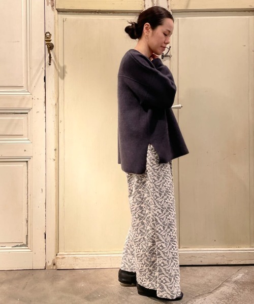 BEARDSLEY（ビアズリー）の「裏がポリエステルでチクチクしないラクーンダブルフェイスプルオーバー（ニット/セーター・レディース・ベージュ/グレー・FREE）」の8枚目の写真