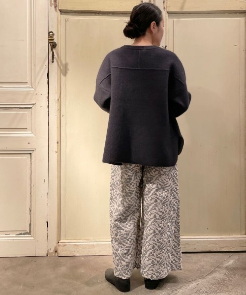 BEARDSLEY（ビアズリー）の「裏がポリエステルでチクチクしないラクーンダブルフェイスプルオーバー（ニット/セーター・レディース・ベージュ/グレー・FREE）」の7枚目の写真