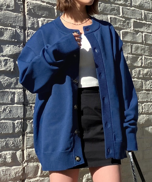 Snap club(スナップクラブ)の「【Snap club】クルーネック/ラウンドネック ビッグシルエットニットカーディガン(カーディガン/ボレロ・レディース・ブラック/ダークオレンジ/ブルーグリーン/クリアレッド/ブルー/グリーン/イエロー/ブラウン/ピンク系・S/M/L)」の10枚目の写真