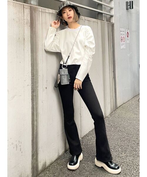 EMODA（エモダ）の「ラウンドネスソールブーツ（ブーツ・レディース・ホワイト/ブラック・SMALL/MEDIUM/LARGE）」の10枚目の写真