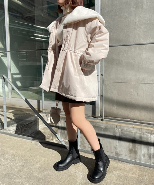 one after another NICE CLAUP（ワンアフターアナザーナイスクラップ）の「ファーの付け襟がポイント　ミリタリー女の子コート（ミリタリージャケット・レディース・アイボリー/ブラック/カーキ・FREE）」の11枚目の写真