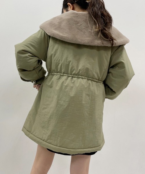 one after another NICE CLAUP（ワンアフターアナザーナイスクラップ）の「ファーの付け襟がポイント　ミリタリー女の子コート（ミリタリージャケット・レディース・アイボリー/ブラック/カーキ・FREE）」の13枚目の写真