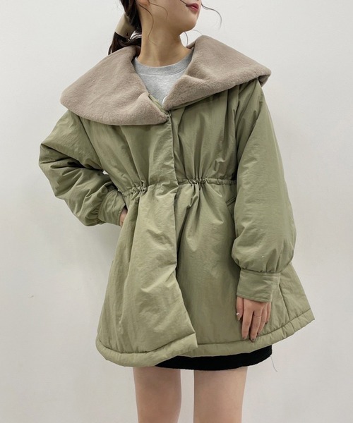 one after another NICE CLAUP（ワンアフターアナザーナイスクラップ）の「ファーの付け襟がポイント　ミリタリー女の子コート（ミリタリージャケット・レディース・アイボリー/ブラック/カーキ・FREE）」の6枚目の写真