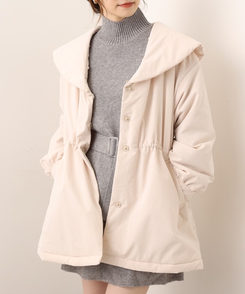 one after another NICE CLAUP（ワンアフターアナザーナイスクラップ）の「ファーの付け襟がポイント　ミリタリー女の子コート（ミリタリージャケット・レディース・アイボリー/ブラック/カーキ・FREE）」の10枚目の写真