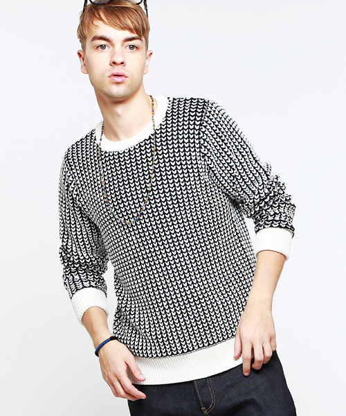 BEAMS LIGHTS Men's(ビームスライツ メンズ)の「BEAMS LIGHTS / V編みクルーネックニット(ニット/セーター・メンズ・ネイビー/オフホワイト/ブラック・SMALL/MEDIUM/LARGE)」の3枚目の写真