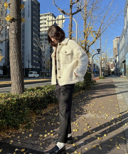Fashion Letter(ファッションレター)の「ボアオーバーサイズCPOジャケットコート(ブルゾン・レディース・アイボリー・M/L)」の21枚目の写真