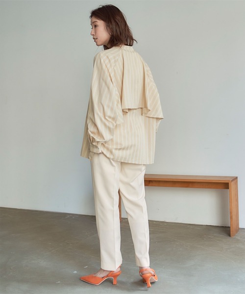 titivate(ティティベイト)の「ベーシックセンタープレステーパードパンツ(その他パンツ・レディース・オフホワイト/イエロー/ライトブラウン/ブラック・XS/S/M/L)」の13枚目の写真