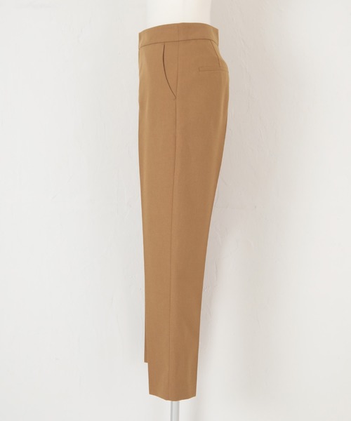 titivate(ティティベイト)の「ベーシックセンタープレステーパードパンツ(その他パンツ・レディース・オフホワイト/イエロー/ライトブラウン/ブラック・XS/S/M/L)」の19枚目の写真