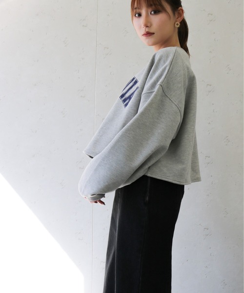 Per sist ence（パーシエンス）の「Per sist ence/パーシエンス　裏毛 カレッジロゴショート丈プルオーバー（Tシャツ/カットソー・レディース・ホワイト系その他/グレー系その他/ブルー系その他/ホワイト系その他2・FREE）」の19枚目の写真