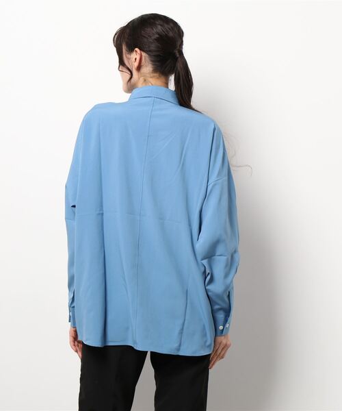 THISIS(ディスイズ)の「ビッグシルエット ポリストレッチ ドロップショルダー シャツ レディース(シャツ/ブラウス・レディース・イエロー/グリーン/チャコール/ホワイト/サックスブルー/ネイビー/パープル/グレイッシュベージュ/ブラック・MEDIUM/LARGE/X-LARGE)」の11枚目の写真