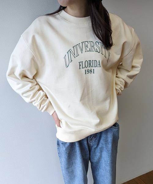 BLUEEAST（ブルーイースト）の「カレッジロゴオーバーサイズスウェット（スウェット・レディース・アイボリー/グレー/ネイビー・MEDIUM）」の7枚目の写真