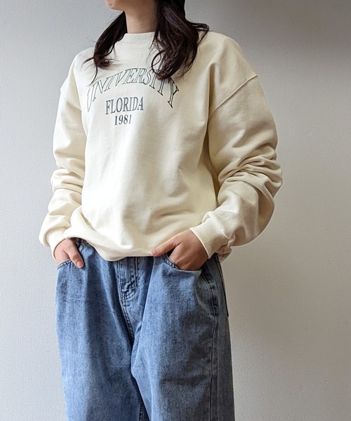 BLUEEAST（ブルーイースト）の「カレッジロゴオーバーサイズスウェット（スウェット・レディース・アイボリー/グレー/ネイビー・MEDIUM）」の10枚目の写真