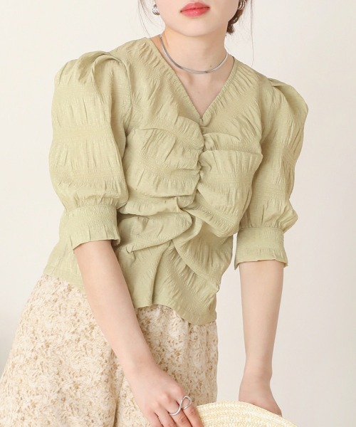 Bab(バブ)の「パフスリーブシャーリングブラウス(シャツ/ブラウス・レディース・ベージュ/パープル/ピンク/グリーン・M)」の2枚目の写真