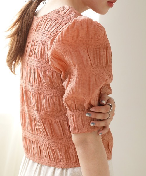 Bab(バブ)の「パフスリーブシャーリングブラウス(シャツ/ブラウス・レディース・ベージュ/パープル/ピンク/グリーン・M)」の14枚目の写真