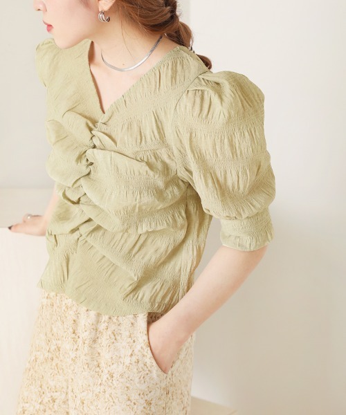 Bab(バブ)の「パフスリーブシャーリングブラウス(シャツ/ブラウス・レディース・ベージュ/パープル/ピンク/グリーン・M)」の6枚目の写真