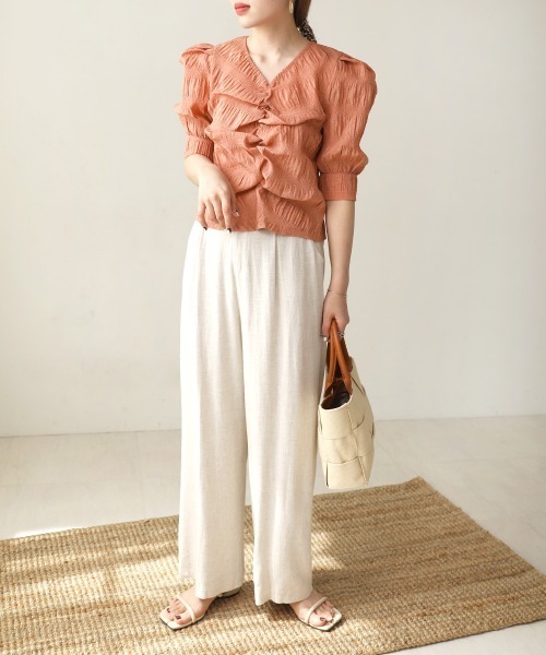 Bab(バブ)の「パフスリーブシャーリングブラウス(シャツ/ブラウス・レディース・ベージュ/パープル/ピンク/グリーン・M)」の13枚目の写真