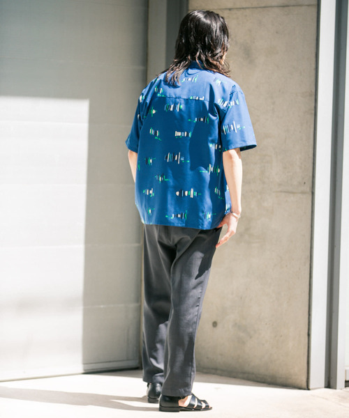 URBAN RESEARCH Sonny Label(アーバンリサーチサニーレーベル)の「『吸水速乾』セオαグラフィック半袖シャツ(シャツ/ブラウス・メンズ・ネイビー/オフホワイト/ブラック・MEDIUM/LARGE)」の20枚目の写真