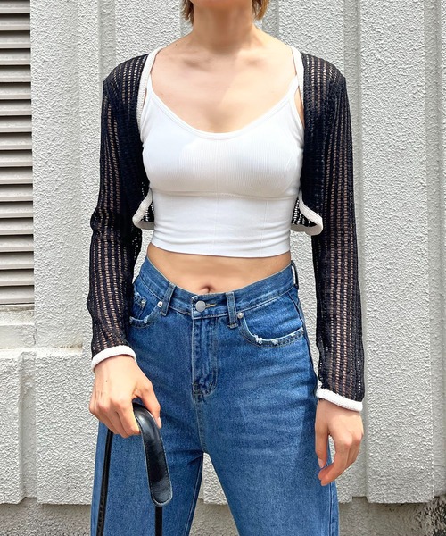 Jewelobe（ジュエローブ）の「透かし編みクロップドカーディガン（カーディガン/ボレロ・レディース・ブルー/オフホワイト/ブラック・FREE）」の11枚目の写真