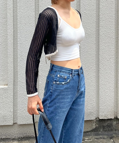 Jewelobe（ジュエローブ）の「透かし編みクロップドカーディガン（カーディガン/ボレロ・レディース・ブルー/オフホワイト/ブラック・FREE）」の12枚目の写真