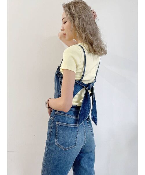 GYDA(ジェイダ)の「BACKリボンデニムロンパース(ワンピース・レディース・ブルー/ライトブルー・SMALL/MEDIUM)」の9枚目の写真