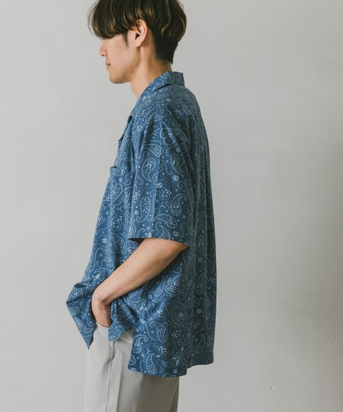 URBAN RESEARCH DOORS(アーバンリサーチドアーズ)の「ペイズリープリントショートスリーブシャツ(シャツ/ブラウス・メンズ・チャコールグレー/ブルー/ブラウン・MEDIUM/LARGE)」の7枚目の写真