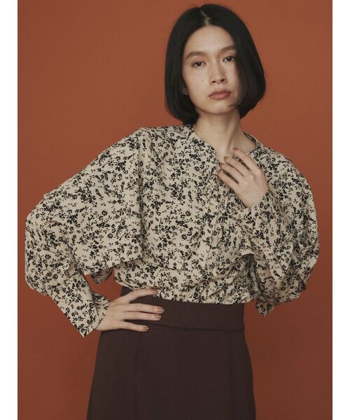 COTORICA（コトリカ）の「ケープカラーシャツ（シャツ/ブラウス・レディース・ブラック/ベージュ・FREE）」の4枚目の写真