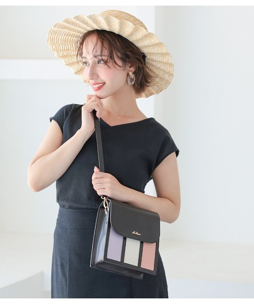Clelia（クレリア）の「ストライプスクエアミニショルダーバッグ（ショルダーバッグ・レディース・グレー系その他/パープル系その他/ピンク系その他/ブラウン系その他/ラベンダー・ONE SIZE）」の4枚目の写真