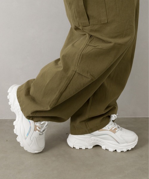 SpRay(スプレイ)の「Dadスニーカー(スニーカー・レディース・ホワイト/ブラック・SMALL/MEDIUM/LARGE)」の15枚目の写真