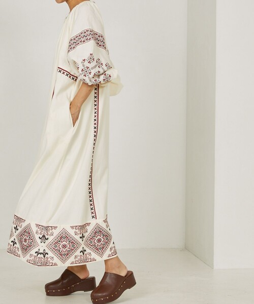 Freada フリーダ 22AW インド起毛コットンモスクロス刺繡 ワンピース Freada（フリーダ）の「Freada/フリーダ インド起毛コットンモスクロス