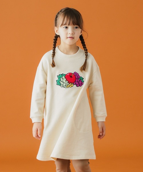 BAYFLOW(ベイフロー)の「【Fruit Of The Loom(フルーツオブザルーム)】別注Aラインカットワンピース(ワンピース・キッズ・オフホワイト/ブラウン/パープル・110cm/120cm/130cm/140cm)」の5枚目の写真