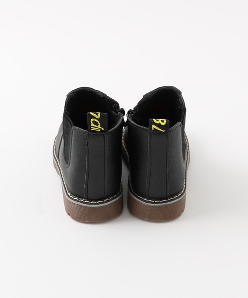 URBAN CHERRY（アーバンチェリー）の「【ユニセックス】サイドゴアブーツ（ブーツ・キッズ・ブラウン/ブラック・17.0cm/17.5cm/18.5cm/19.0cm/19.5cm/21.5cm/22.0cm/20.0cm/21.0cm/15.5cm/16.5cm/15.0cm/13.5cm/16.0cm/14.0cm/14.5cm）」の21枚目の写真