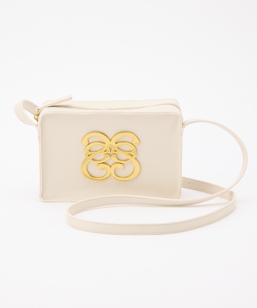 Seemi. byNICECLAUP（ シーミーバイナイスクラップ）の「【Seemi】Seemiメタルロゴショルダー（ショルダーバッグ・レディース・アイボリー/ブラック・FREE）」の2枚目の写真