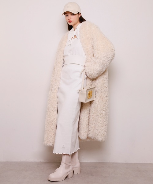 Seemi. byNICECLAUP（ シーミーバイナイスクラップ）の「【Seemi】Seemiメタルロゴショルダー（ショルダーバッグ・レディース・アイボリー/ブラック・FREE）」の10枚目の写真