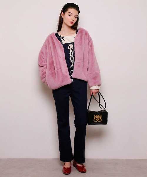 Seemi. byNICECLAUP（ シーミーバイナイスクラップ）の「【Seemi】Seemiメタルロゴショルダー（ショルダーバッグ・レディース・アイボリー/ブラック・FREE）」の5枚目の写真