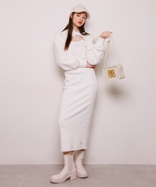 Seemi. byNICECLAUP（ シーミーバイナイスクラップ）の「【Seemi】Seemiメタルロゴショルダー（ショルダーバッグ・レディース・アイボリー/ブラック・FREE）」の7枚目の写真