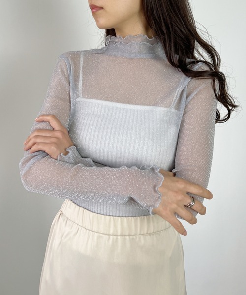 CLEA（クレア）の「裾メロウ/ラメシアーインナートップス（Tシャツ/カットソー・レディース・ピンクベージュ/ライトグレー/アイボリー・FREE）」の4枚目の写真