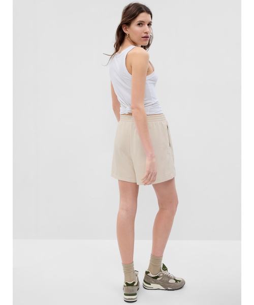 GAP(ギャップ)の「ヴィンテージソフト Gapロゴ スウェットショートパンツ(スウェットパンツ・レディース・パープル系その他/オフホワイト/ネイビー/その他・L/S/XS/XXS/M)」の10枚目の写真