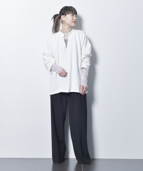 CITYSHOP(シティーショップ)の「KEY NECK スウェット(スウェット・レディース・ホワイト/チャコールグレー・FREE)」の5枚目の写真