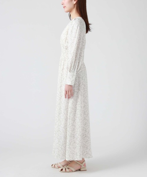 archives(アルシーヴ)の「花柄長袖ワンピース(ワンピース・レディース・アイボリー/ブラック/ブルー・MEDIUM)」の8枚目の写真