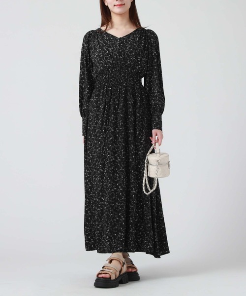 archives(アルシーヴ)の「花柄長袖ワンピース(ワンピース・レディース・アイボリー/ブラック/ブルー・MEDIUM)」の6枚目の写真