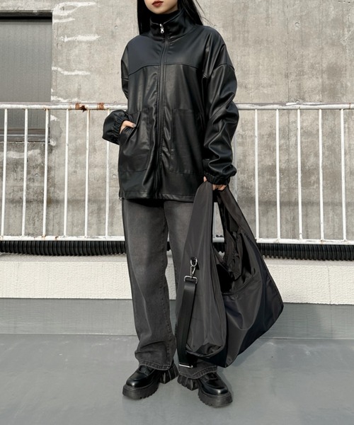 LVEU.(ラブユ.)の「【ZOZOTOWN限定】2way big size shoulder bag / 2wayビックサイズショルダーバッグ(トートバッグ・レディース・ブラック・FREE)」の3枚目の写真